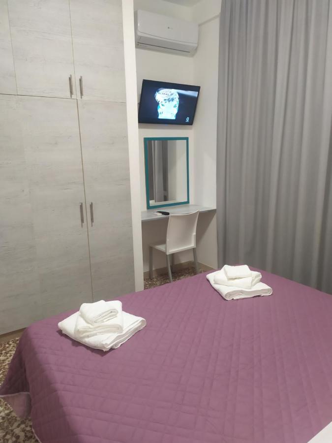 Hotel Madonna Del Pino Cervia Exterior foto